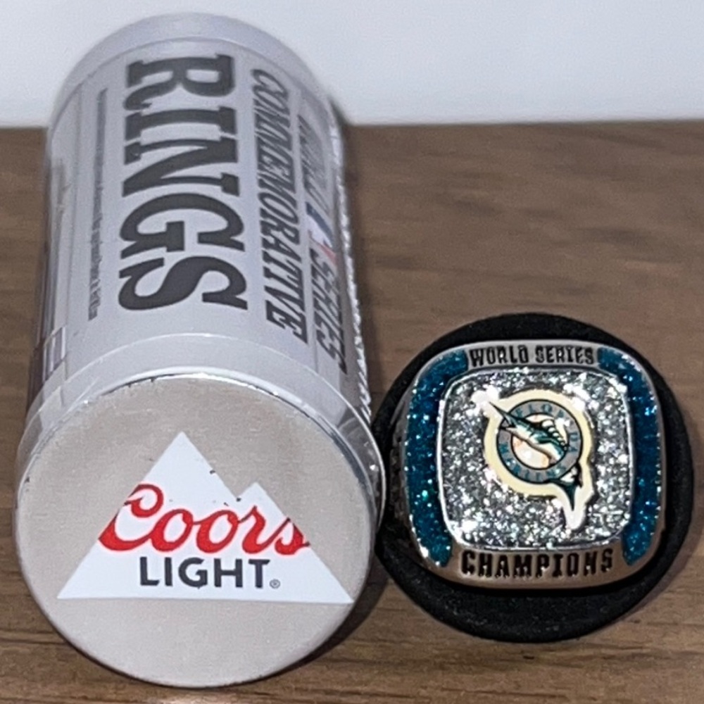 Florida Marlins Commemorative 2003 World Series Champions Ring - Picture 2 of 11